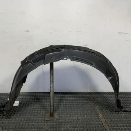 Pare boue avant gauche TOYOTA YARIS 2 Photo n°1