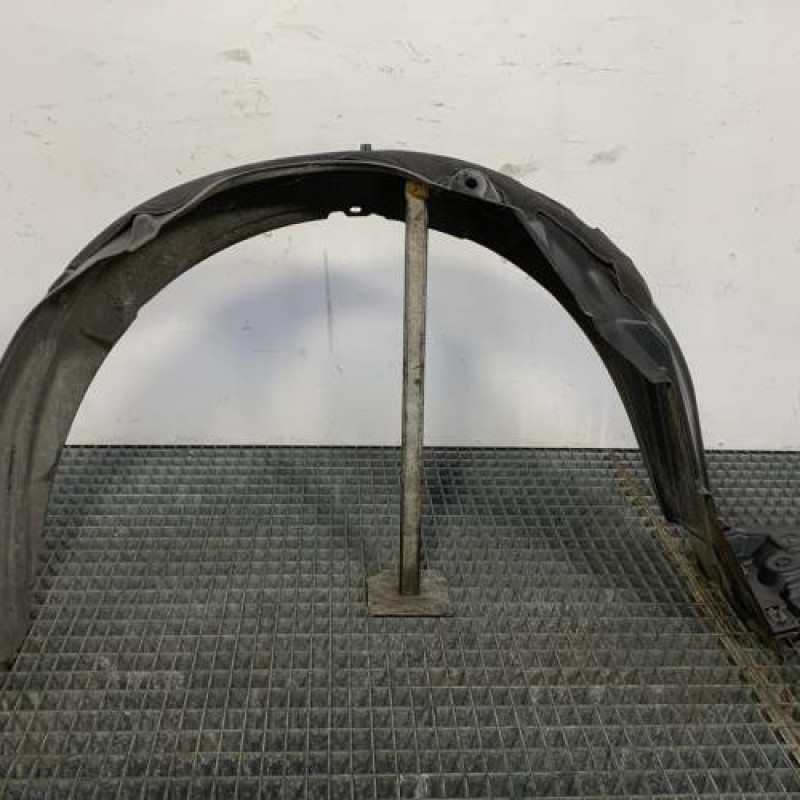 Pare boue avant gauche TOYOTA YARIS 2 Photo n°2