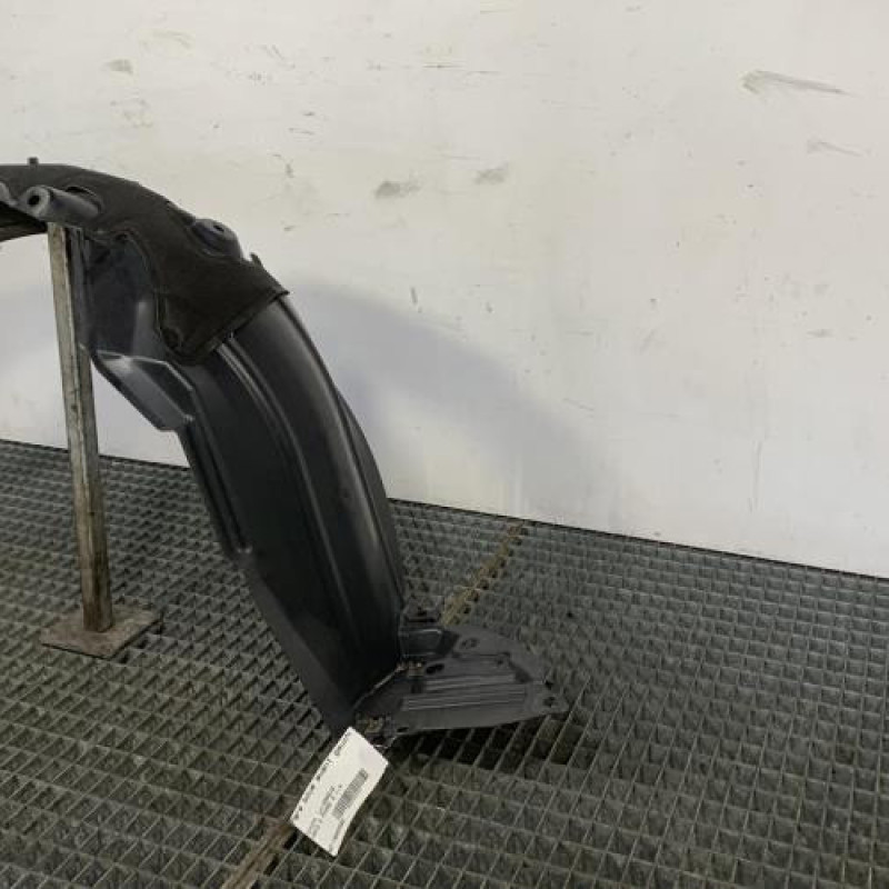 Pare boue avant gauche TOYOTA YARIS 2 Photo n°4