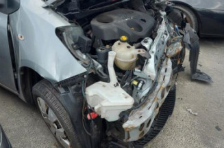 Pare boue avant gauche TOYOTA YARIS 2