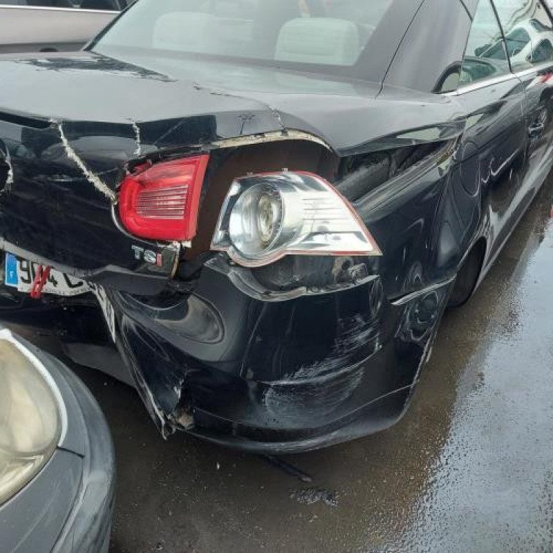 Pare boue avant gauche VOLKSWAGEN EOS Photo n°11