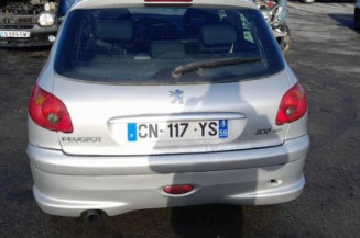 Pare boue avant gauche PEUGEOT 206