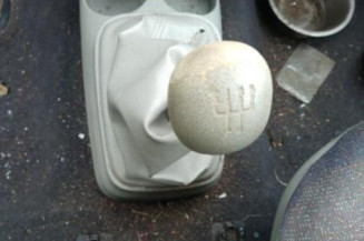 Pare boue avant gauche RENAULT TWINGO 1