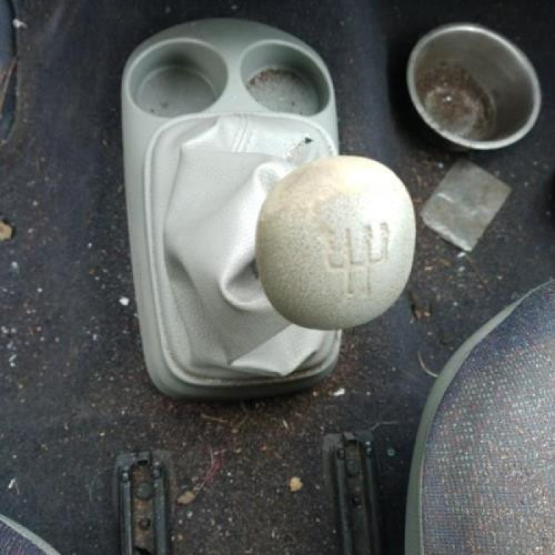 Pare boue avant gauche RENAULT TWINGO 1 Photo n°4