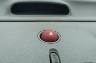 Pare boue avant gauche RENAULT TWINGO 1