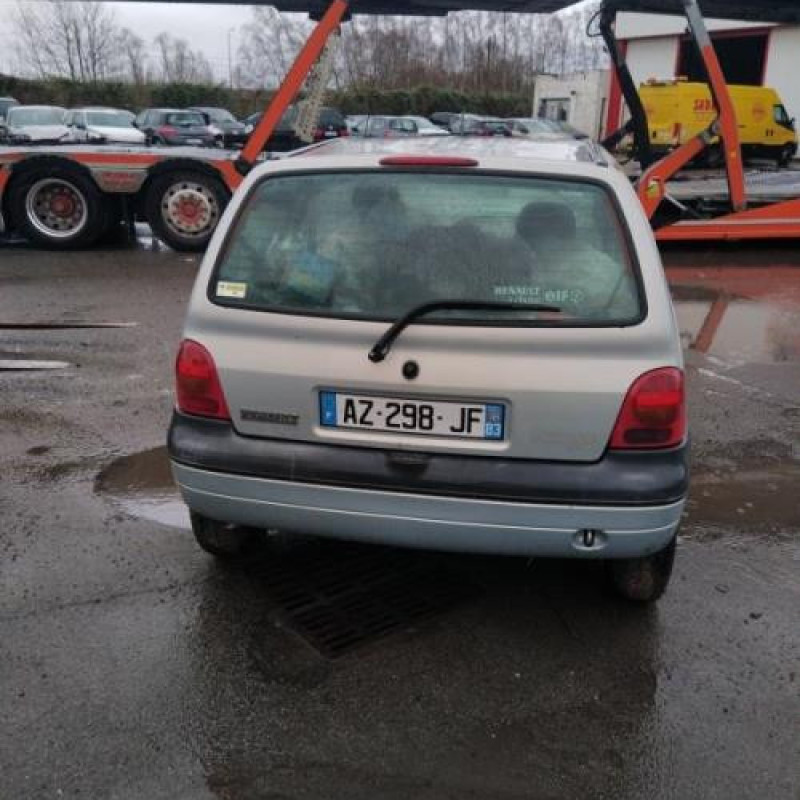 Pare boue avant gauche RENAULT TWINGO 1 Photo n°12
