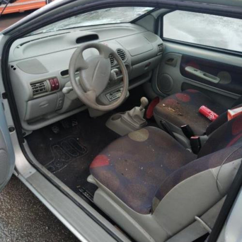 Pare boue avant gauche RENAULT TWINGO 1 Photo n°15