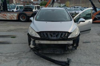 Pare boue avant gauche PEUGEOT 308 1