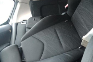 Pare boue avant gauche PEUGEOT 308 1