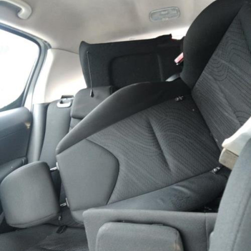 Pare boue avant gauche PEUGEOT 308 1 Photo n°7