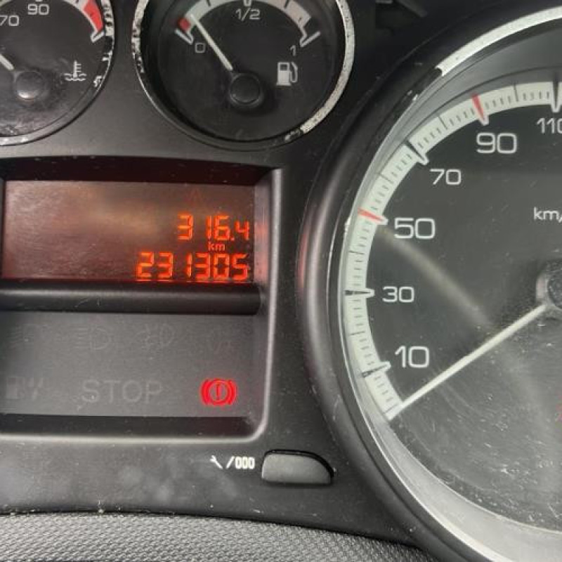 Pare boue avant gauche PEUGEOT 308 1 Photo n°9