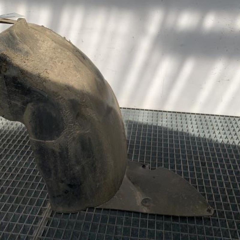 Pare boue avant gauche PEUGEOT 206 Photo n°1