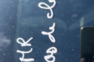 Pare boue avant gauche PEUGEOT 206