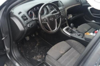 Pare boue avant gauche OPEL INSIGNIA 1