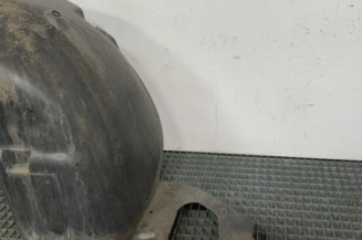 Pare boue avant gauche PEUGEOT 208 1