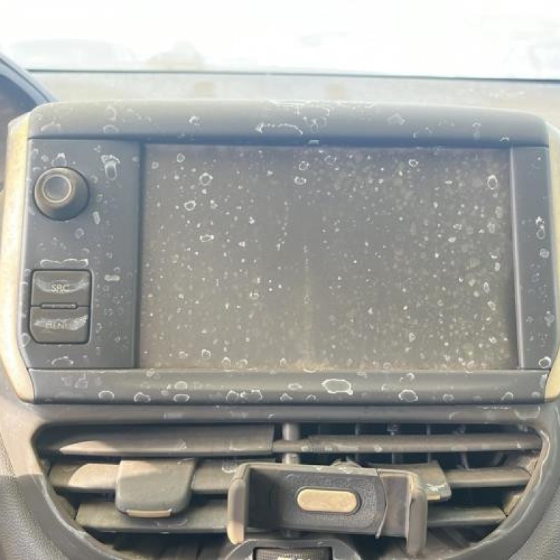 Pare boue avant gauche PEUGEOT 208 1 Photo n°12