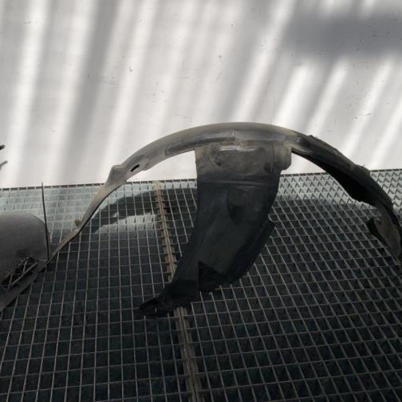 Pare boue avant gauche RENAULT CLIO 2 Photo n°2