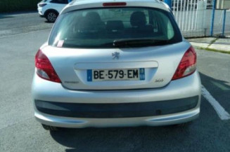 Pare boue avant gauche PEUGEOT 207