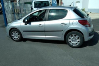 Pare boue avant gauche PEUGEOT 207