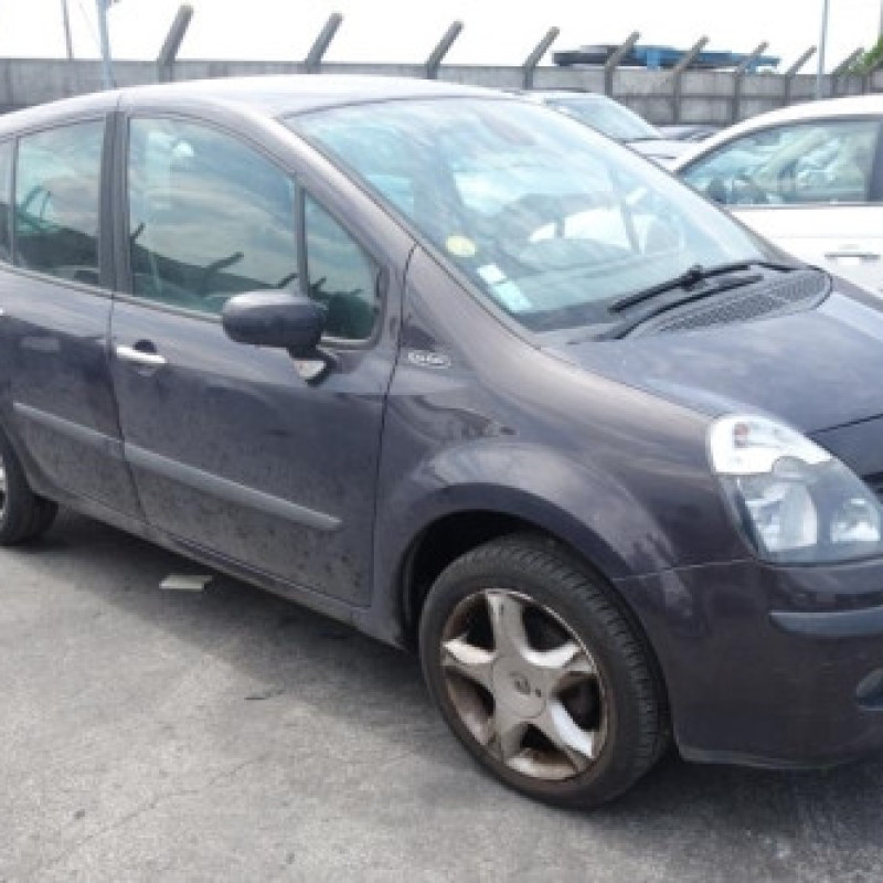 Pare boue avant gauche RENAULT MODUS Photo n°9