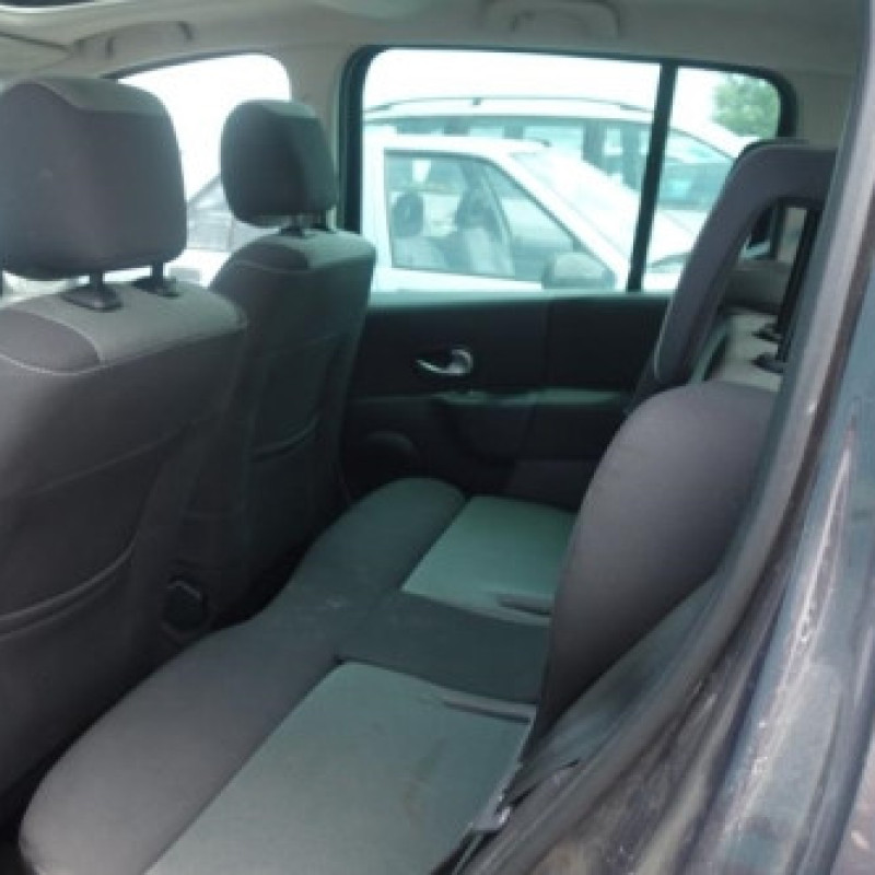 Pare boue avant gauche RENAULT MODUS Photo n°11