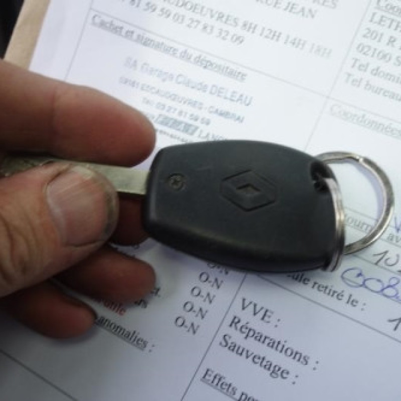 Pare boue avant gauche RENAULT MODUS Photo n°15