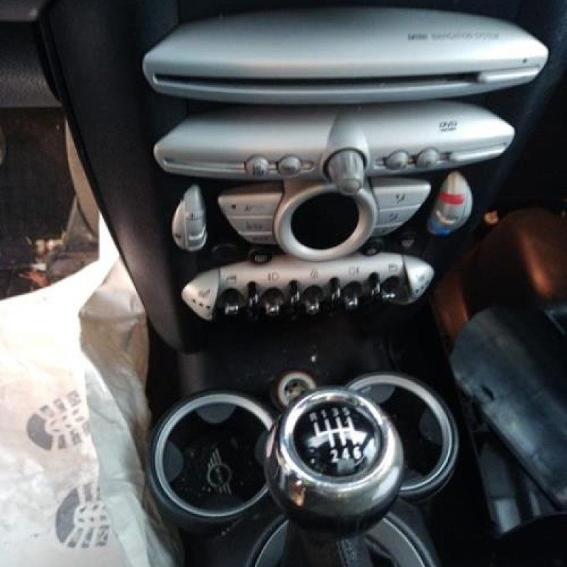 Pare boue avant gauche MINI MINI 2 R55 Photo n°14