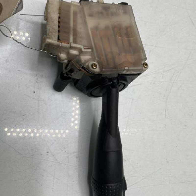 Commodo phare TOYOTA YARIS 1 Photo n°2