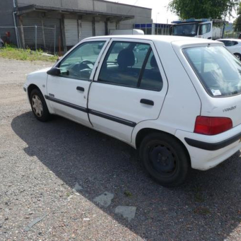 Capot PEUGEOT 106 Photo n°6