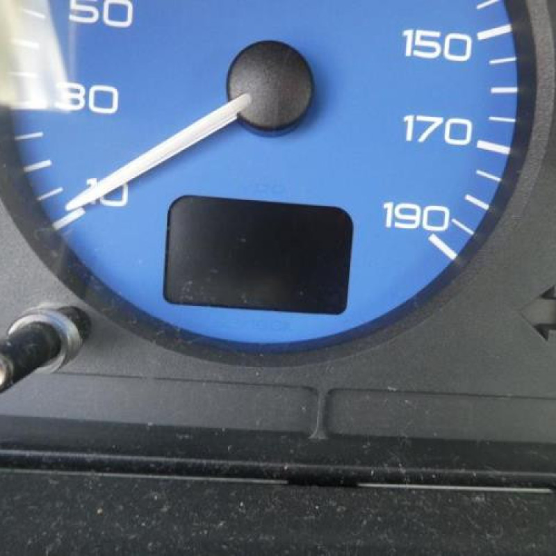 Capot PEUGEOT 106 Photo n°14