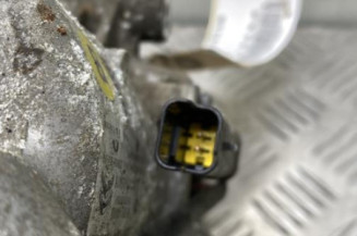 Compresseur clim OPEL VIVARO 3