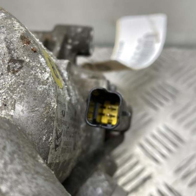 Compresseur clim OPEL VIVARO 3 Photo n°3