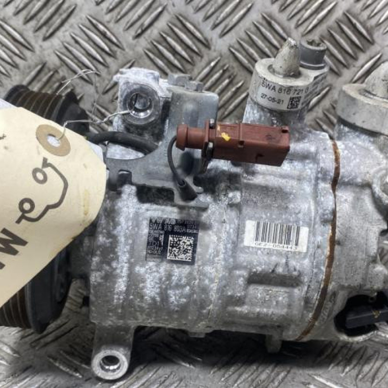 Compresseur clim AUDI A3 4 Photo n°1