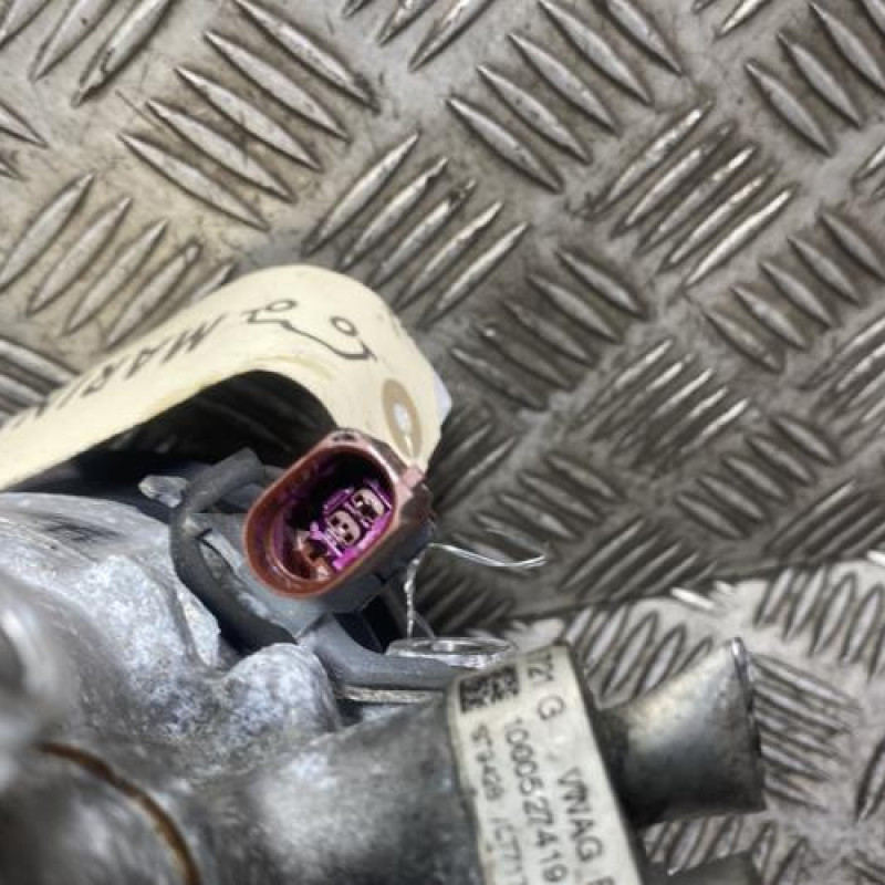 Compresseur clim AUDI A3 4 Photo n°4