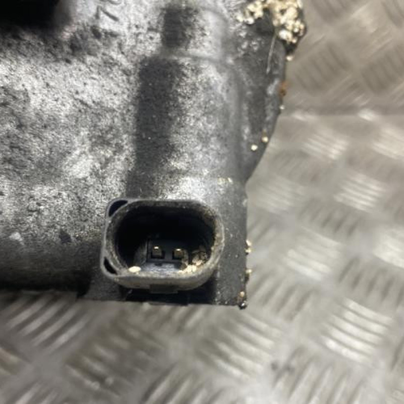 Compresseur clim VOLKSWAGEN GOLF 7 Photo n°4