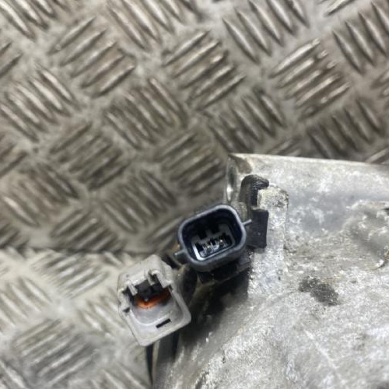 Compresseur clim RENAULT CLIO 4 Photo n°6