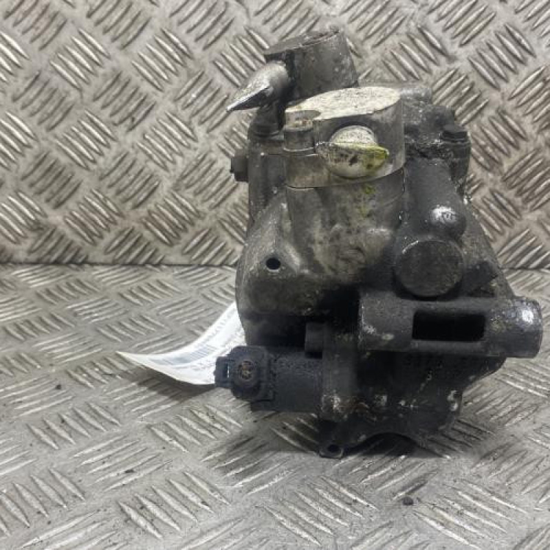 Compresseur clim VOLKSWAGEN TOURAN 1 Photo n°4