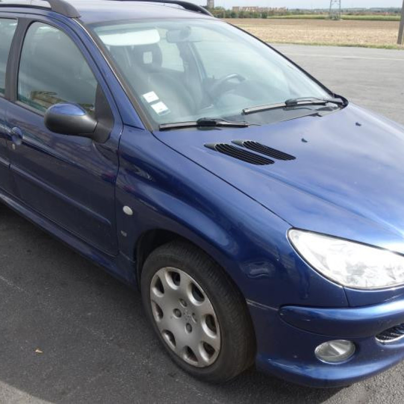 Malle/Hayon arriere PEUGEOT 206 Photo n°4