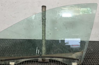 Vitre avant gauche RENAULT MEGANE 3 Photo n°1