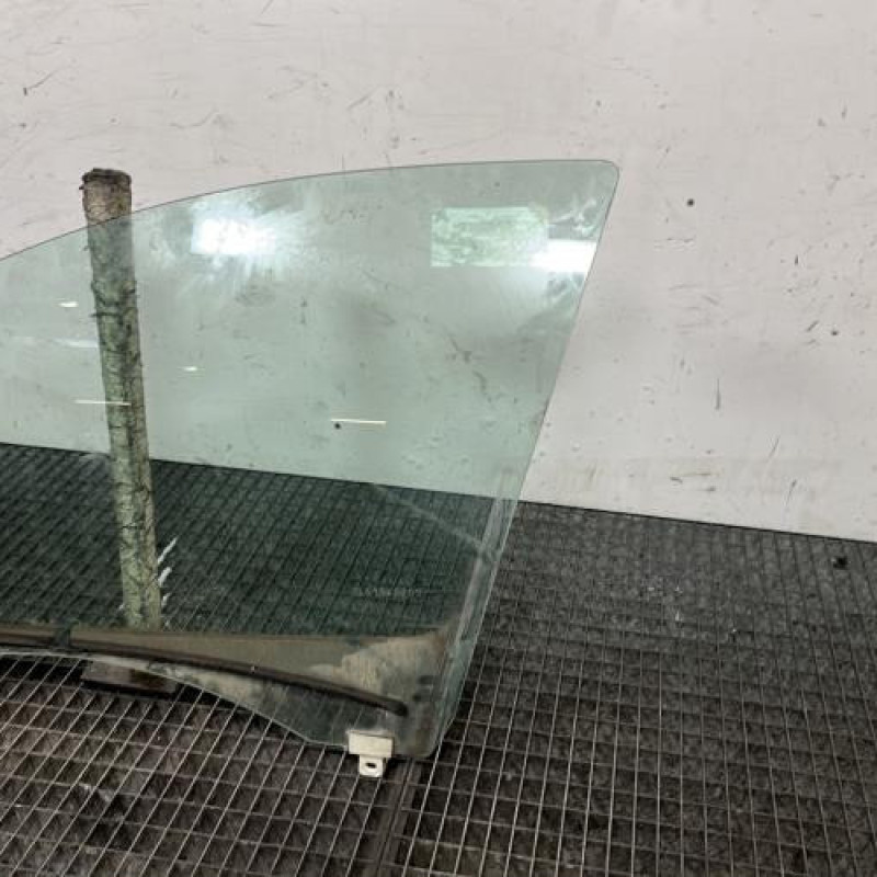 Vitre avant gauche RENAULT MEGANE 3 Photo n°3