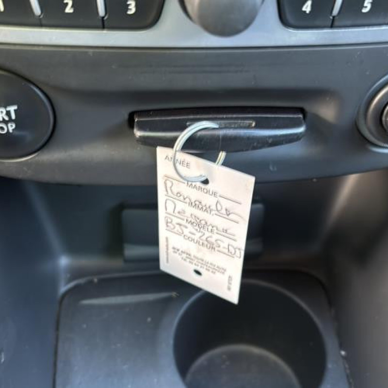 Vitre avant gauche RENAULT MEGANE 3 Photo n°19