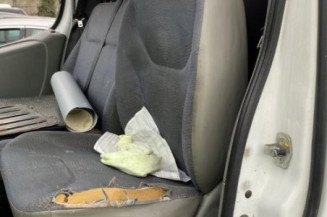 Face avant RENAULT TRAFIC 2