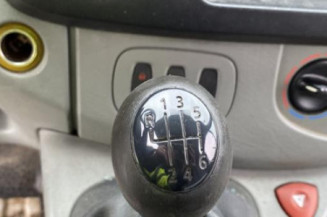 Face avant RENAULT TRAFIC 2