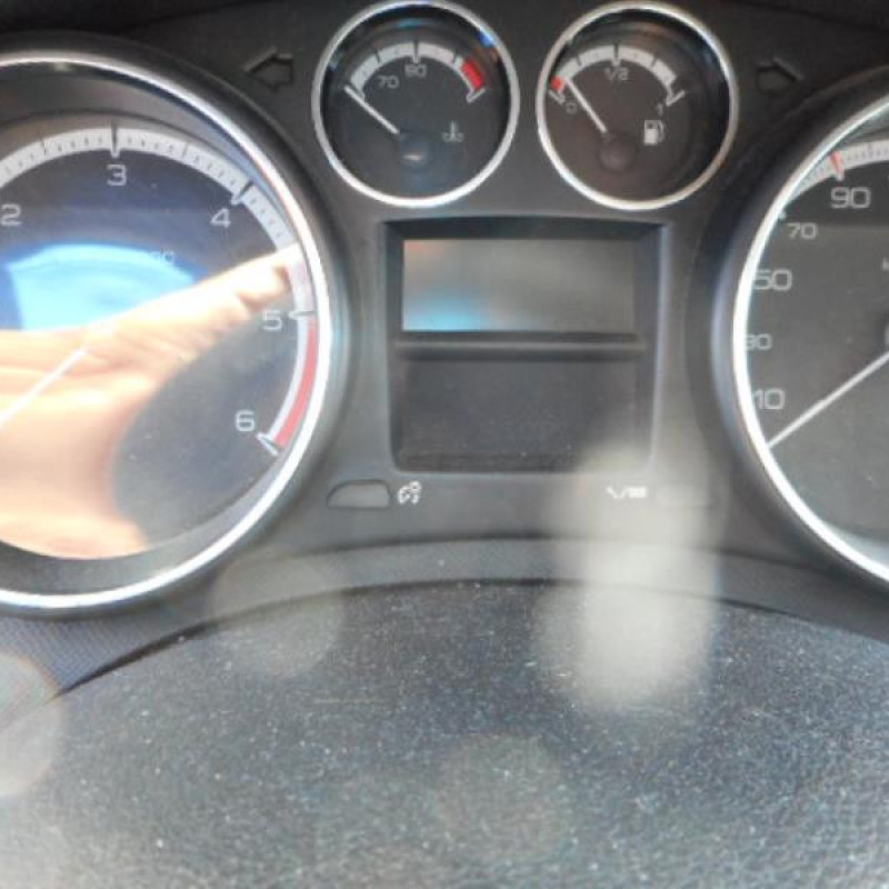 Malle/Hayon arriere PEUGEOT 308 1 Photo n°10