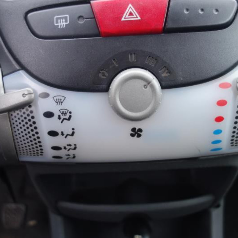 Porte arriere gauche TOYOTA AYGO 1 Photo n°9