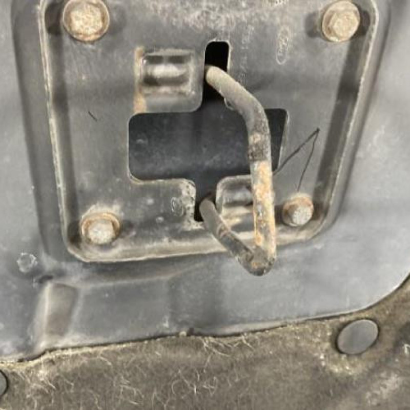 Capot FORD FIESTA 5 Photo n°3