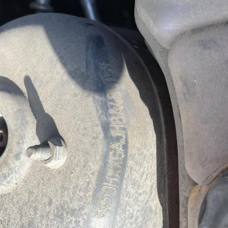 Capot FORD FIESTA 5 Photo n°16