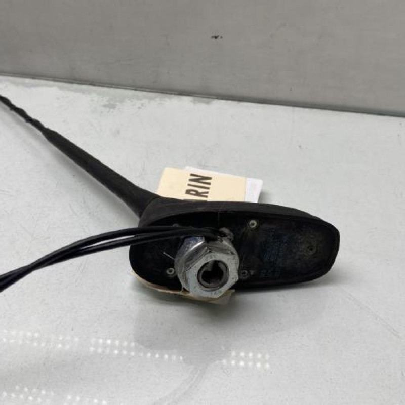 Antenne PEUGEOT 308 2 Photo n°3