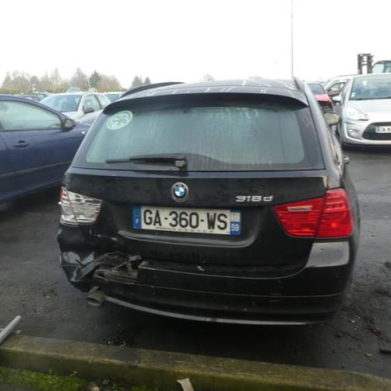 Actionneur verrou trappe d'essence BMW SERIE 3 E91 Photo n°10