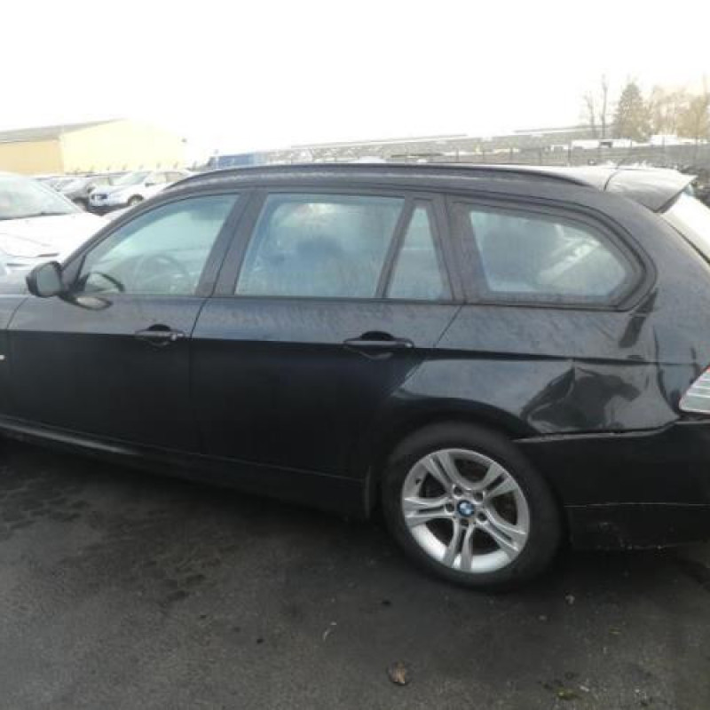 Actionneur verrou trappe d'essence BMW SERIE 3 E91 Photo n°12